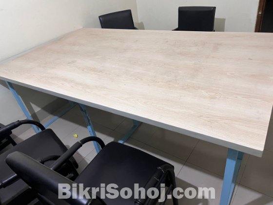 অফিসে ব্যবহৃত ফার্নিচার আলাদা করে দেওয়া যাবে